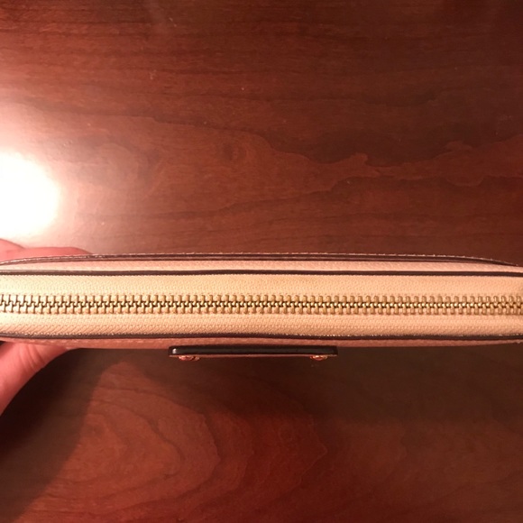 Kate Spade Wallet - Picture 7 of 8